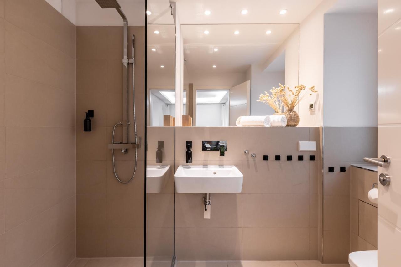 Spacious Apartment In Hemholtzkiez Prenzlauer Berg For 8 People Hiddenseer เบอร์ลิน ภายนอก รูปภาพ