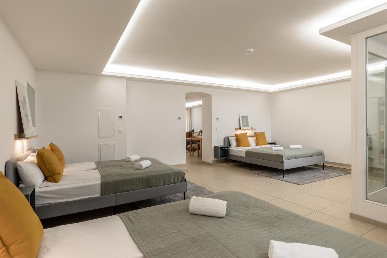 Spacious Apartment In Hemholtzkiez Prenzlauer Berg For 8 People Hiddenseer เบอร์ลิน ภายนอก รูปภาพ
